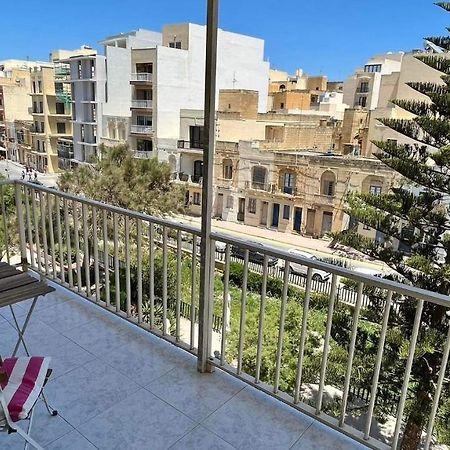 شقة Sea View And Valley View Flat In Marsalforn المظهر الخارجي الصورة