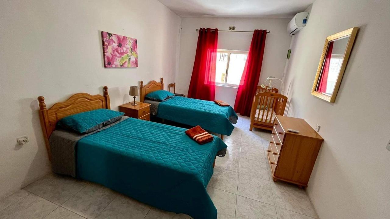 شقة Sea View And Valley View Flat In Marsalforn المظهر الخارجي الصورة